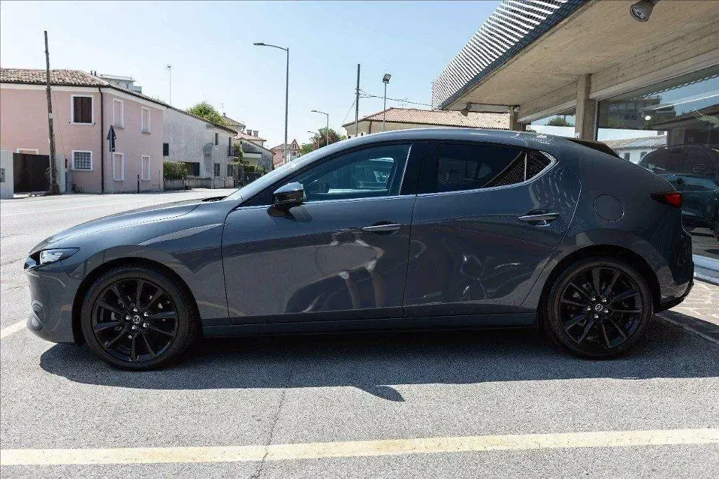 Nuova Mazda 3 Homura-Line 140 CV (102 kW) 2026 Grigio metallizzato Berlina