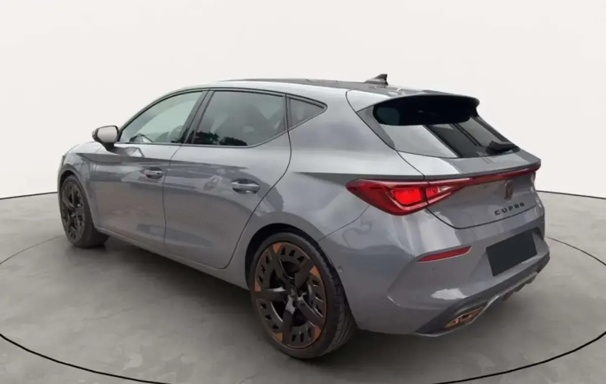 Usata Cupra Leon 245 CV (180 kW) 2022 Grigio Monovolume