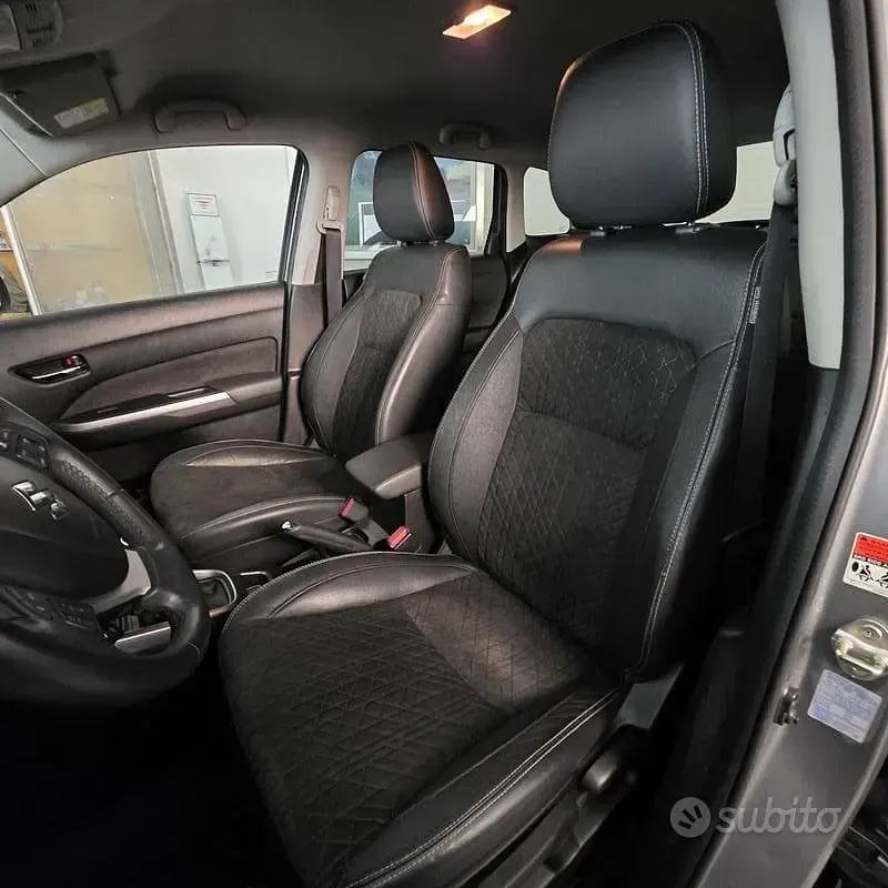 Second-hand Suzuki Vitara Cool 129 CP (94 kW) 2022 Gri SUV