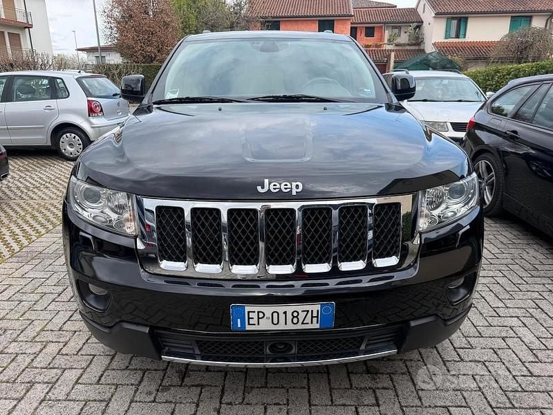 Usata Jeep Grand Cherokee Overland 241 CV (177 kW) 2013 Nero SUV