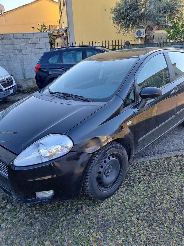 Usata Fiat Grande Punto 75 CV (55 kW) 2007 Utilitaria