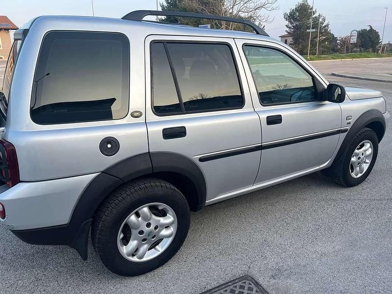 Usata Land Rover Freelander SE 111 CV (81 kW) 2004 Argento SUV