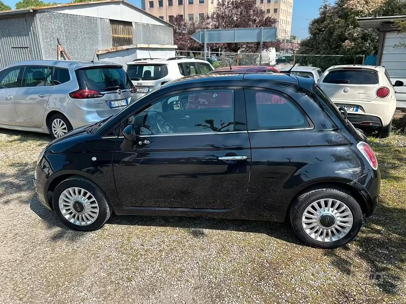 Usata Fiat 500 Lounge 69 CV (50 kW) 2010 Bianco Utilitaria