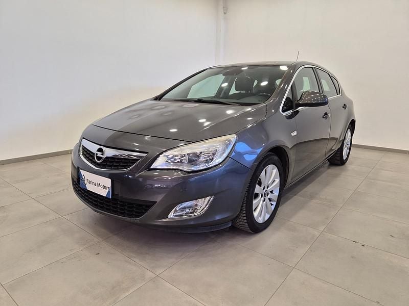 Usata Opel Astra 125 CV (91 kW) 2010 Grigio Berlina