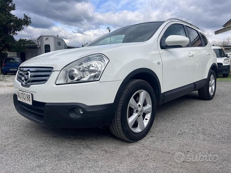 Usata Nissan Qashqai +2 Tekna 149 CV (109 kW) 2009 Bianco SUV