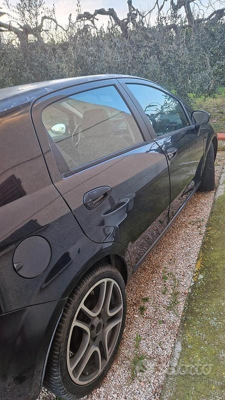Usata Fiat Grande Punto 90 CV (66 kW) 2008 Nero Utilitaria