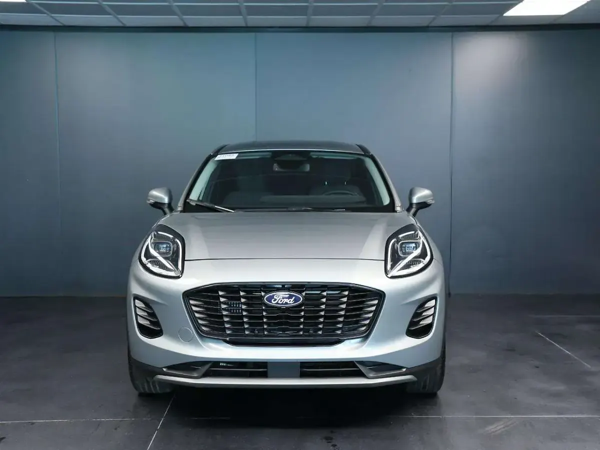 Usata Ford Puma Titanium 125 CV (91 kW) 2025 Argento SUV
