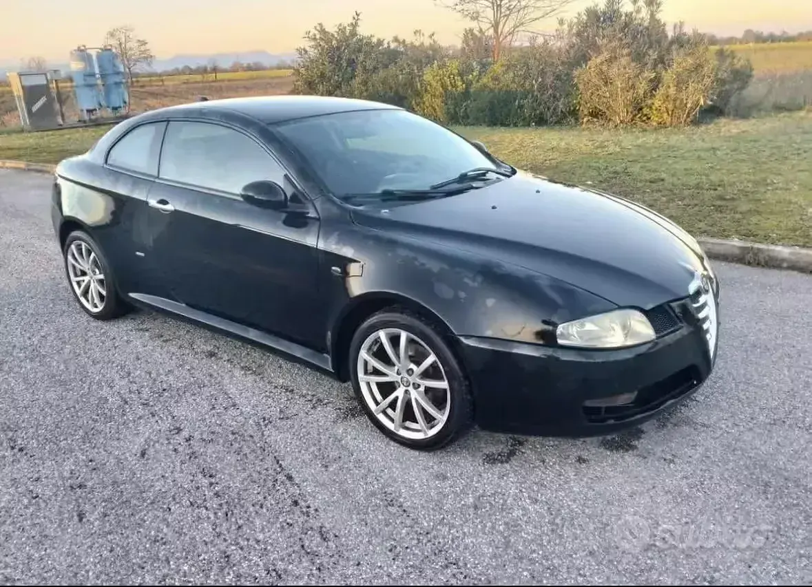 Usata Alfa Romeo GT 140 CV (102 kW) 2004 Nero Coupé