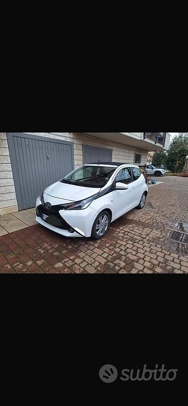 Usata Toyota Aygo 2016 Bianco Utilitaria