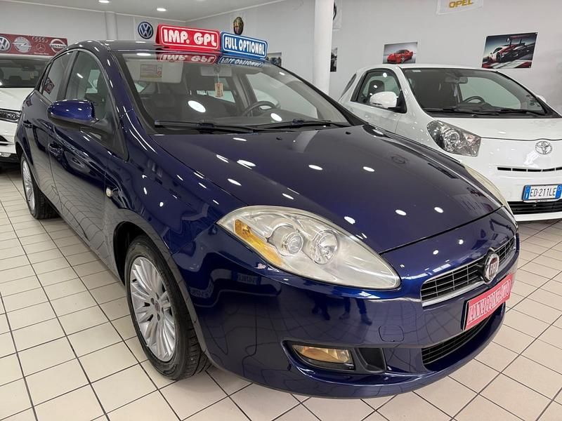 Usata Fiat Bravo 89 CV (65 kW) 2009 Blu Utilitaria