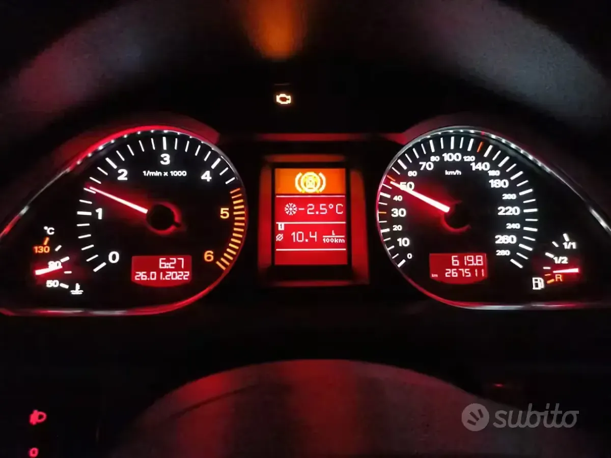 Usata Audi A6 140 CV (102 kW) 2008 Nero Station wagon