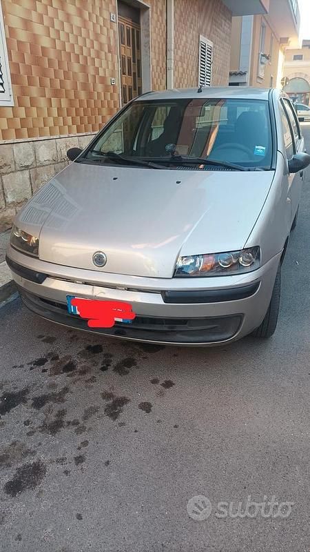Grigio Usata 2003 Fiat Punto Tre volumi | 1500 € - Immagine 1/4