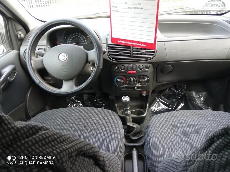 Usata Fiat Punto Classica 60 CV (44 kW) 2011 Bianco Utilitaria