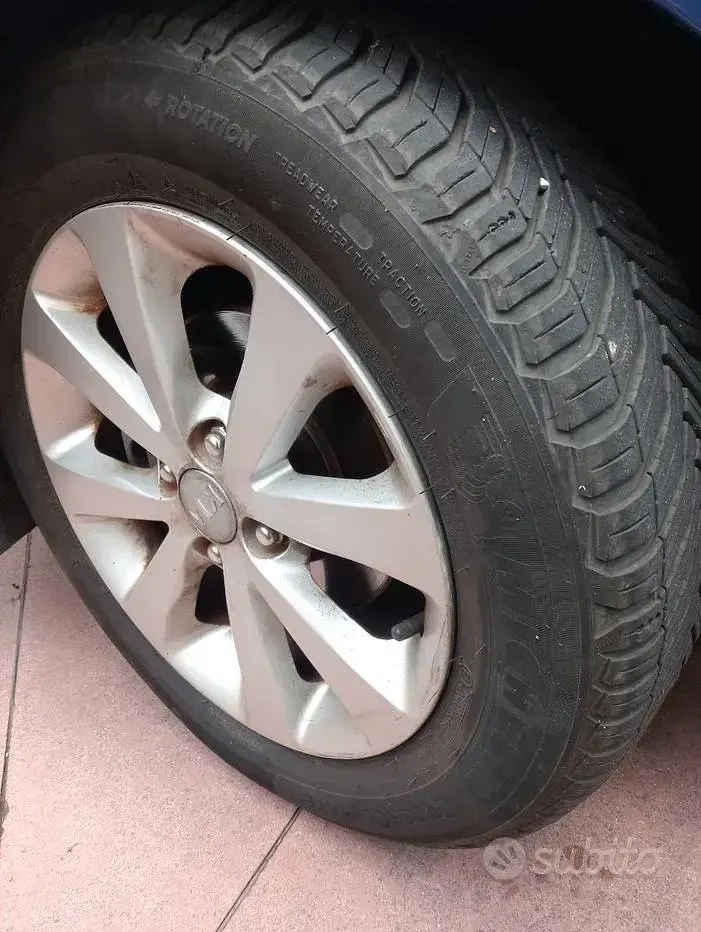 Usata Kia Rio 85 CV (62 kW) 2013 Bluazzurro Berlina