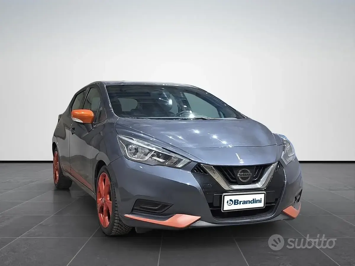 Usata Nissan Micra Tekna 90 CV (66 kW) 2017 Grigio Utilitaria