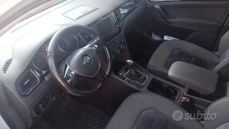 Usata VW Golf Sportsvan 115 CV (84 kW) 2017 Bianco Monovolume