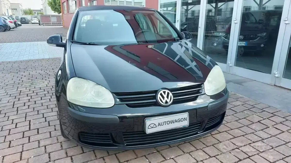 Usata VW Golf IV Trendline 105 CV (77 kW) 2004 Nero Berlina