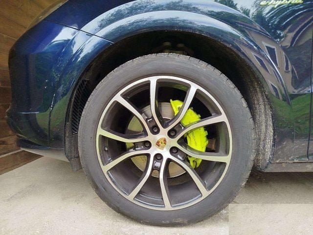 Usata Porsche Cayenne E-Hybrid Coupe Sport 462 CV (339 kW) 2023 Azzurro metallizzato Coupé