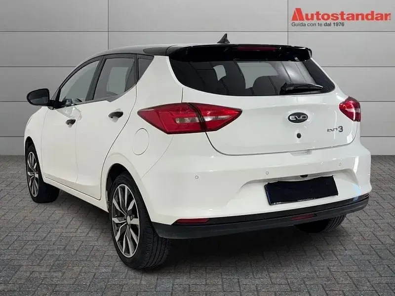 Usata EVO Evo 3 107 CV (78 kW) 2022 Bianco SUV