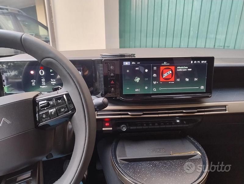 Usata Lancia Ypsilon 100 CV (73 kW) 2024 Nero Utilitaria