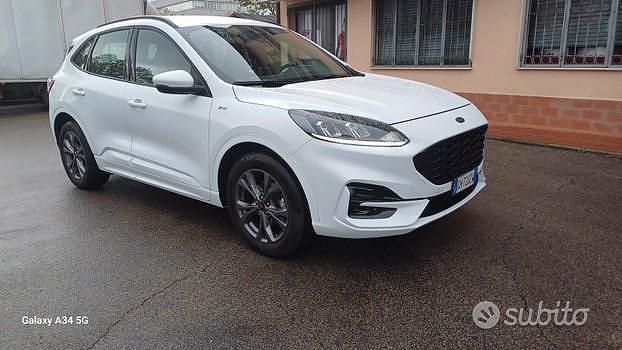 Usata Ford Kuga ST-Line 120 CV (88 kW) 2022 Bianco SUV