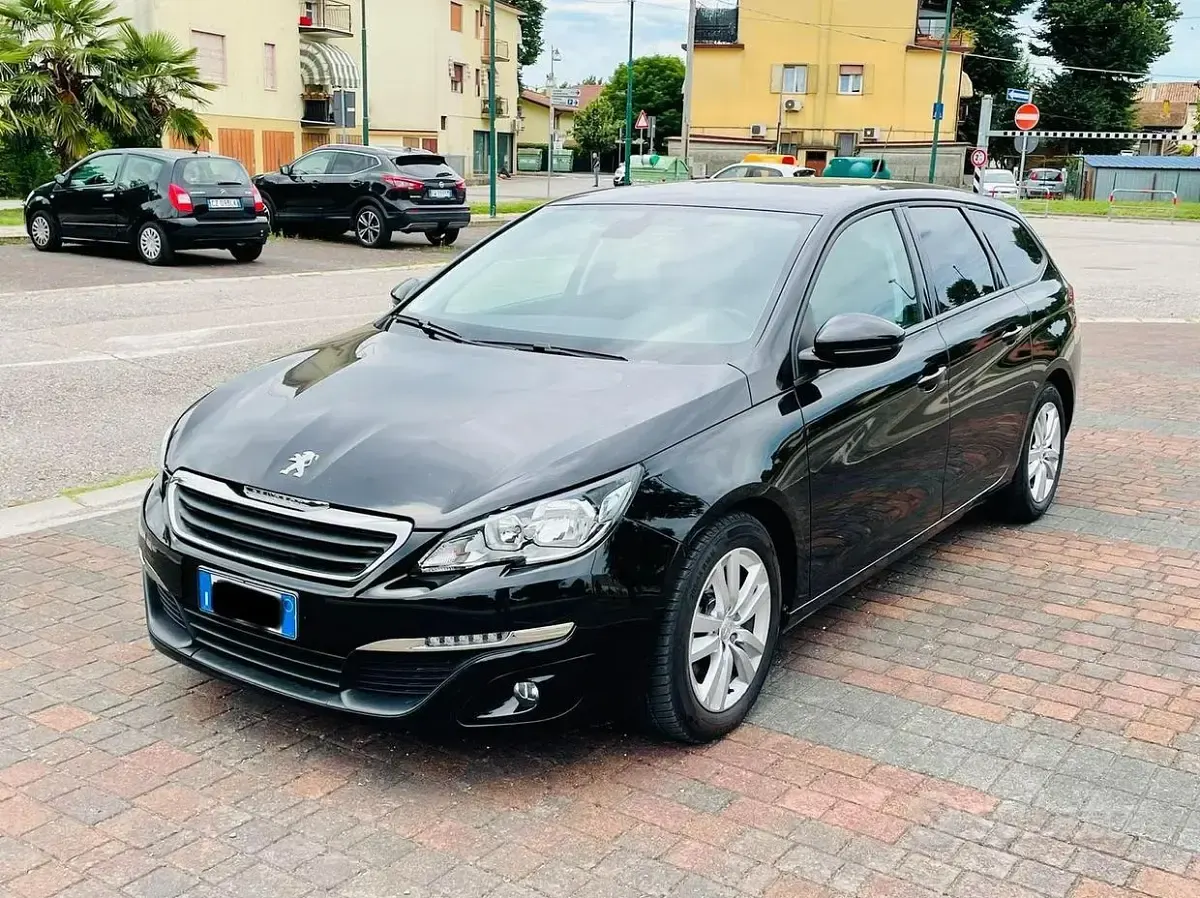 Usata Peugeot 308 SW 116 CV (85 kW) 2017 Nero Station wagon