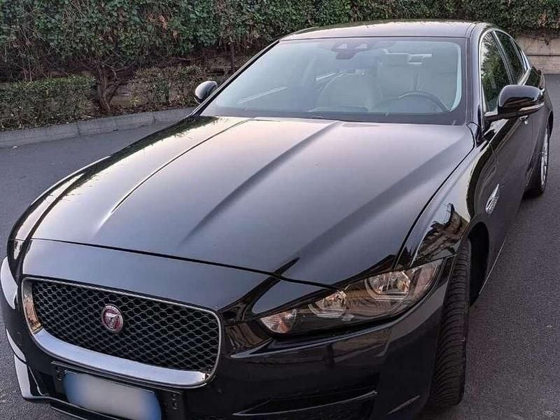 Usata Jaguar XE Business Edition 163 CV (119 kW) 2017 Nero Berlina