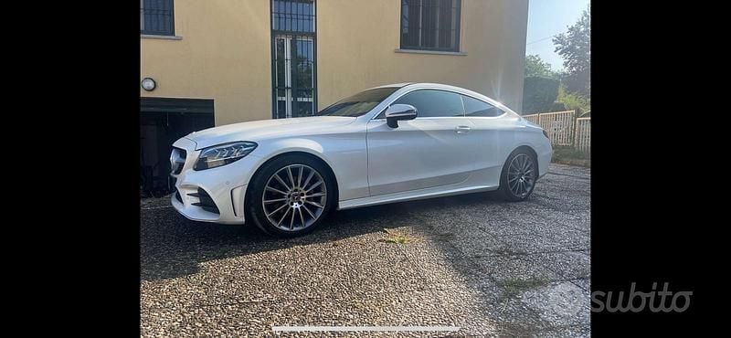 Usata Mercedes C180 Premium 156 CV (114 kW) 2022 Bianco Coupé