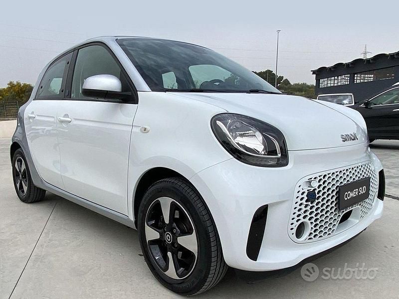 Usata Smart ForFour Electric Drive Passion 60 kW (82 CV) 2021 Bianco Monovolume