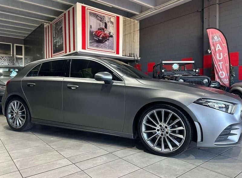 Usata Mercedes A180 Premium 116 CV (85 kW) 2019 Grigio Berlina