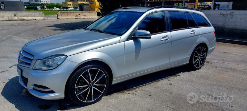 Usata Mercedes C180 120 CV (88 kW) 2013 Grigio Station wagon