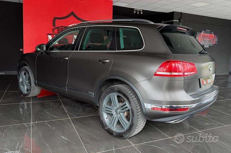 Usata VW Touareg Sport 262 CV (192 kW) 2017 Grigio SUV