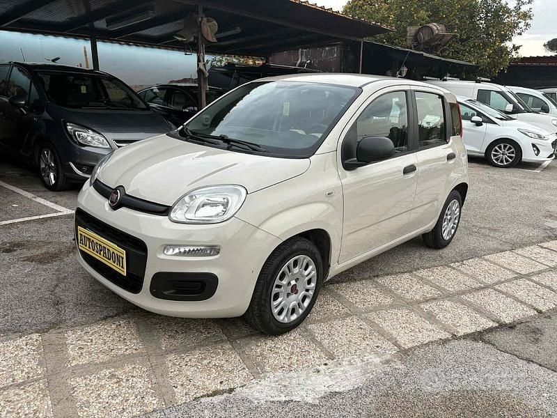 Usata Fiat Panda Lounge 69 CV (50 kW) 2015 Beige Berlina
