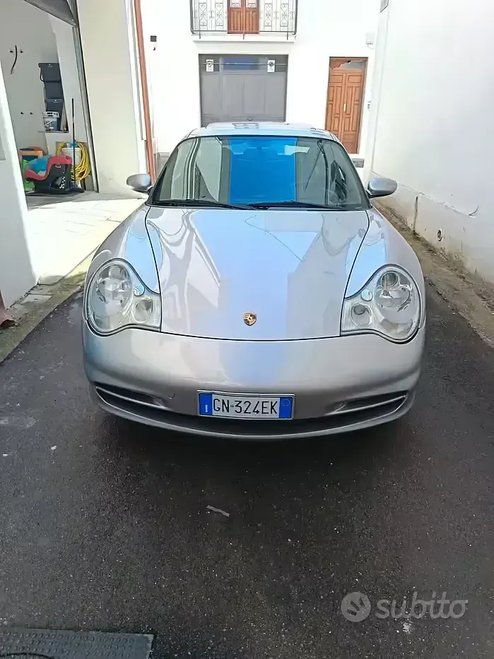 Usata Porsche 911 Carrera Cabriolet 320 CV (235 kW) 2002 Grigio Cabrio