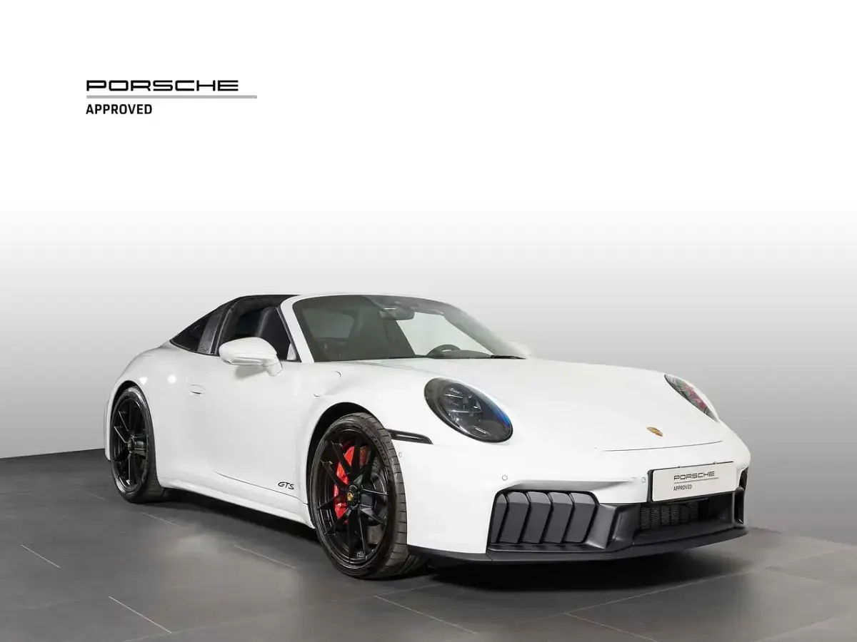 Nuova Porsche 911 Carrera 4 GTS Targa 541 CV (397 kW) 2025 Bianco Cabrio