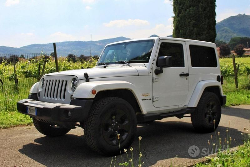 Usata Jeep Wrangler Sahara 177 CV (130 kW) 2015 Bianco SUV