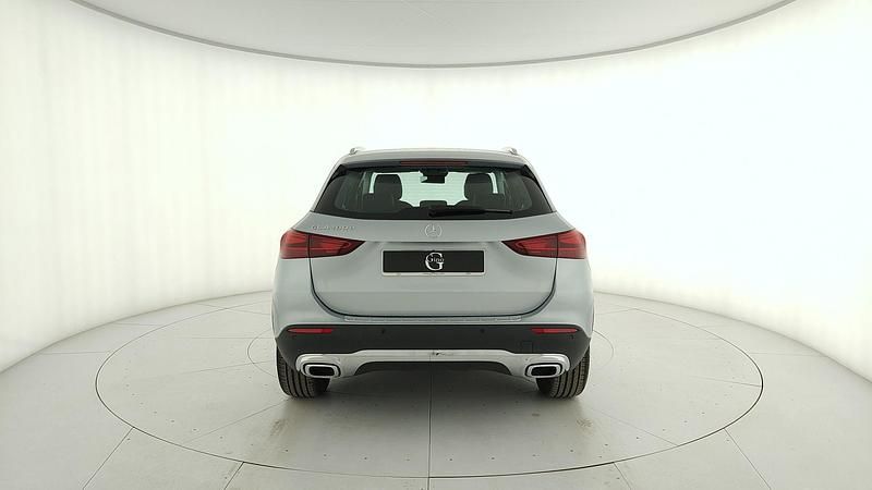 Usado Mercedes GLA180 Advanced 116 CV (85 kW) 2025 Gris SUV