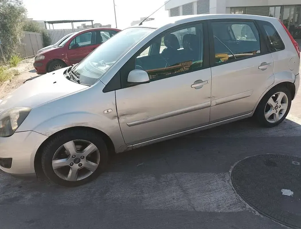 Usata Ford Fiesta Zetec 90 CV (66 kW) 2007 Utilitaria
