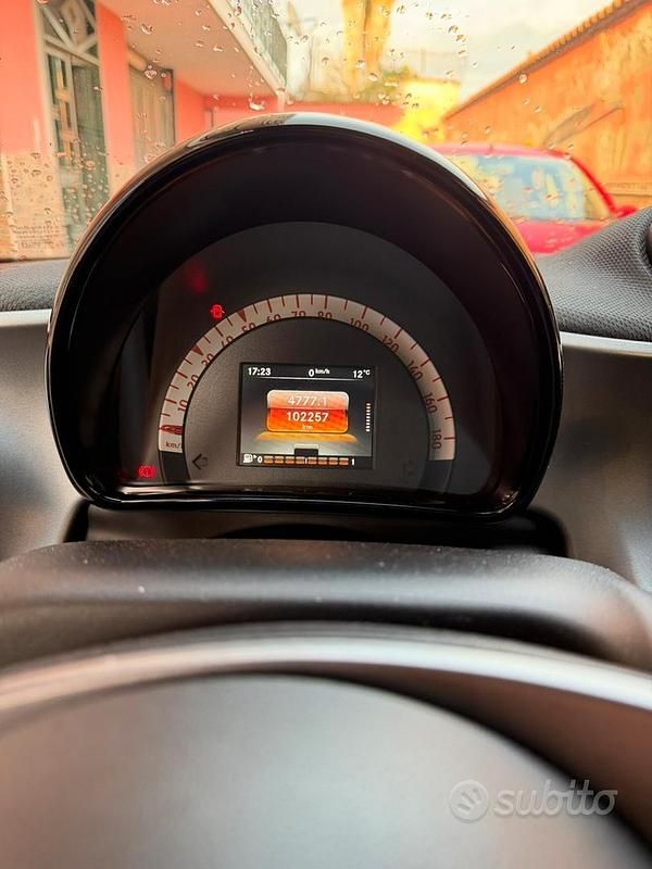 Usata Smart ForFour 2017 Grigio Utilitaria