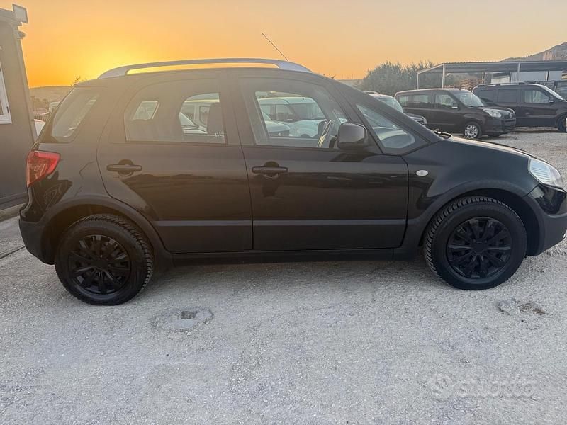 Usata Fiat Sedici 135 CV (99 kW) 2011 Nero SUV
