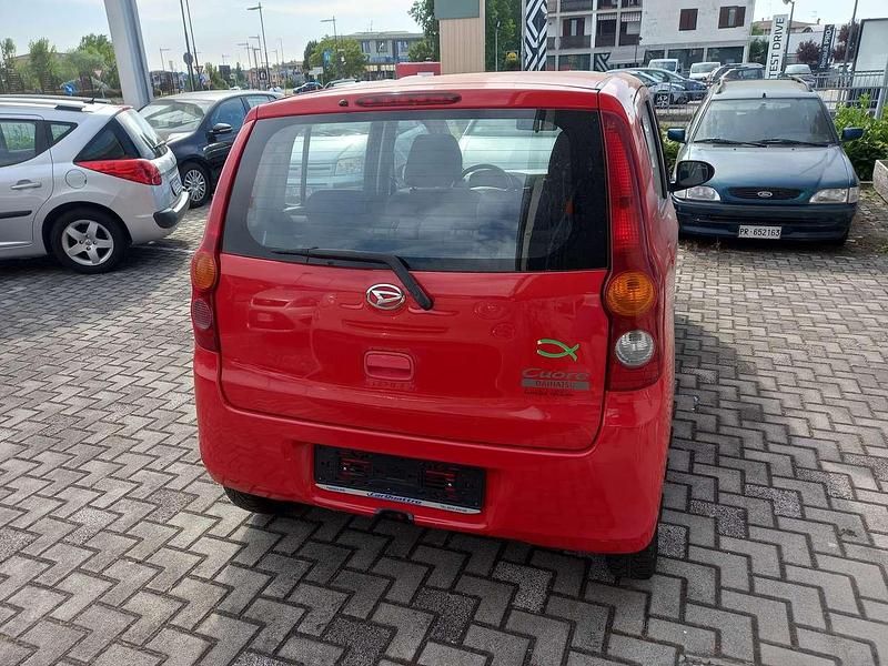 Usata Daihatsu Cuore SHO 69 CV (50 kW) 2011 Rosso Utilitaria