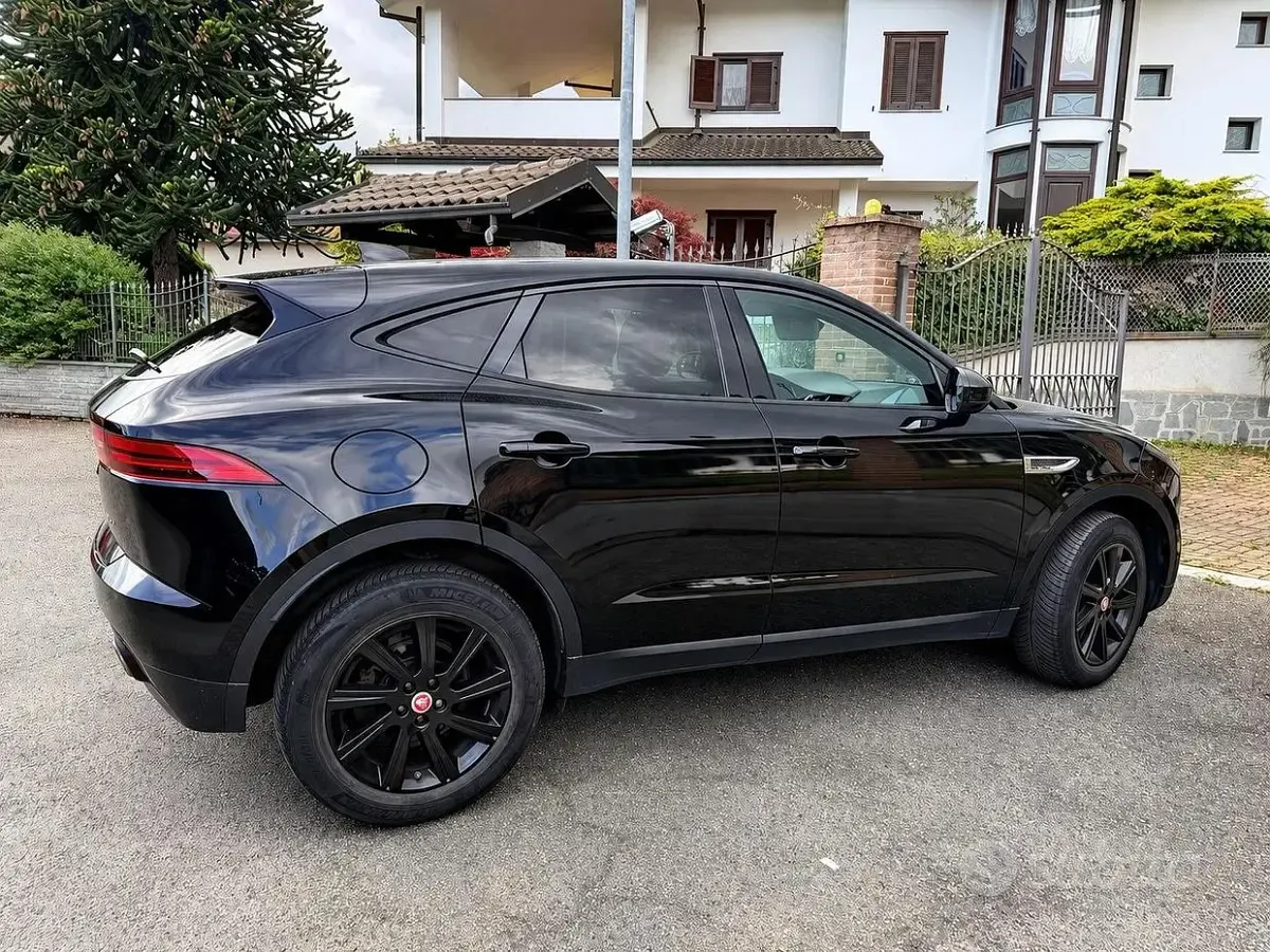 Usata Jaguar E-Pace 150 CV (110 kW) 2019 Nero SUV