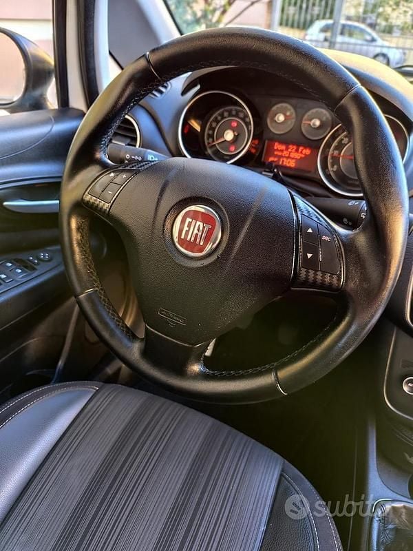 Usata Fiat Punto Evo 120 CV (88 kW) 2011 Bianco Utilitaria