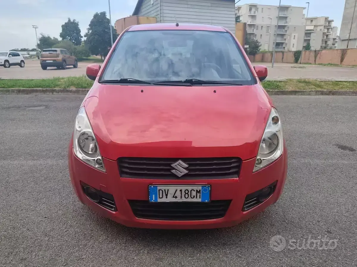 Usata Suzuki Splash 65 CV (47 kW) 2009 Rosso Utilitaria