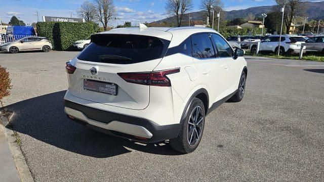 Usata Nissan Qashqai N-Connecta 140 CV (102 kW) 2022 Bianco SUV