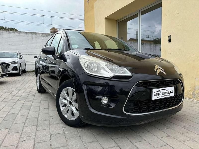 Nero Usata 2011 Citroën C3 Exclusive Due volumi | 5900 € (Buon prezzo) - Immagine 1/4