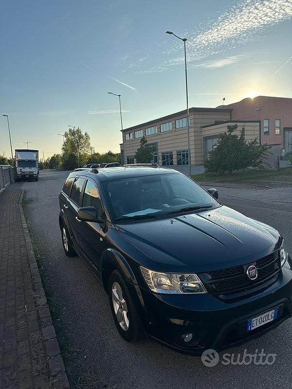 Usata Fiat Freemont Black Code 170 CV (125 kW) 2013 Blu/azzurro SUV