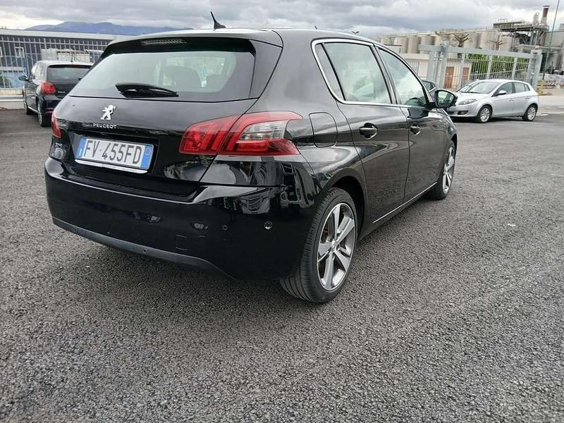 Begagnad Peugeot 308 Style 131 HK (96 kW) 2019 Sedan