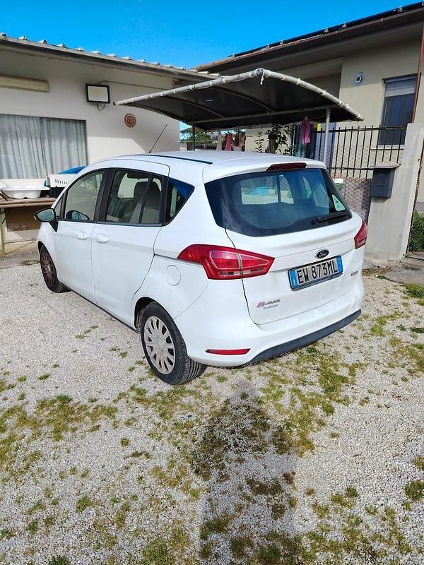 Usata Ford B-MAX 100 CV (73 kW) 2014 Monovolume
