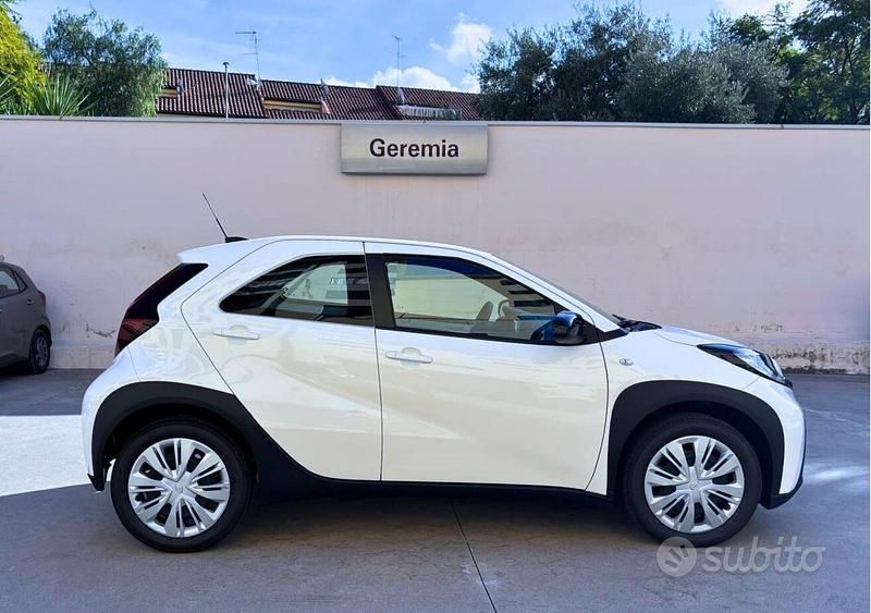 Nuova Toyota Aygo X Active 72 CV (52 kW) 2025 Bianco SUV